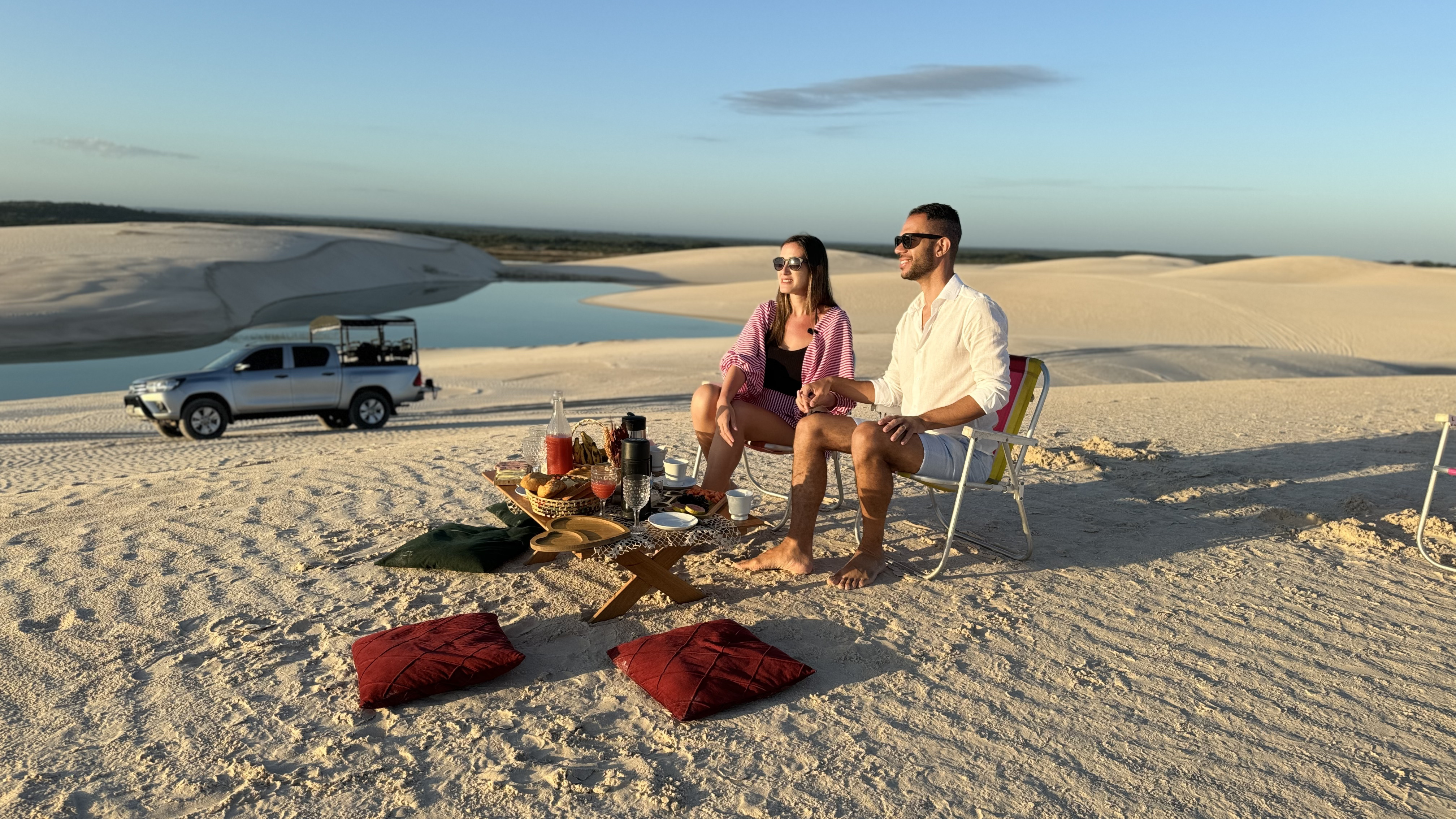 Café da manhã ao nascer do sol nas dunas dos Lençóis Maranhenses