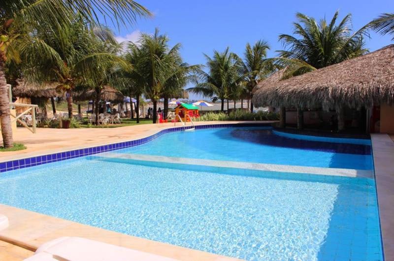 Piscina do beach club em Maracajaú, no litoral norte de Natal