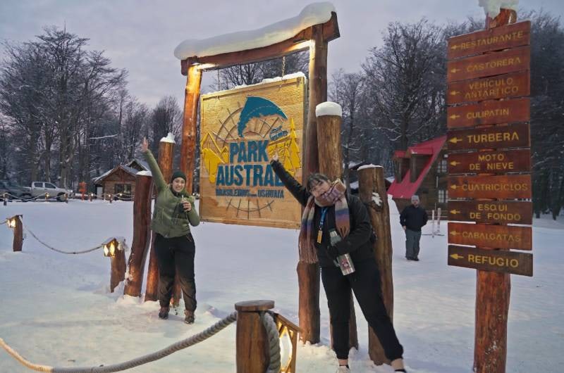Placa do Park Austral coberta de neve, na Ruta 3