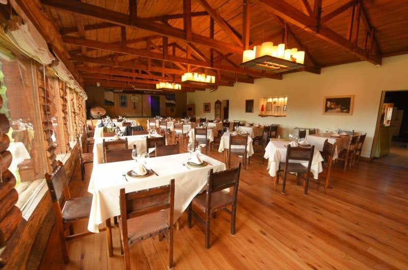 Salão do restaurante El Quincho, na Estância 25 de Mayo